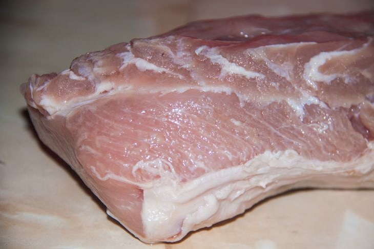 How to quickly defrost meat: here's what you need to pour over the product Meat