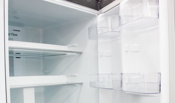 Not with soda or toothpaste: how to clean a refrigerator after defrosting Refrigerator