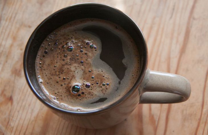 Welche leckeren Getränke helfen, den Stoffwechsel zu beschleunigen: Ratschläge von Ernährungswissenschaftlern Kaffee