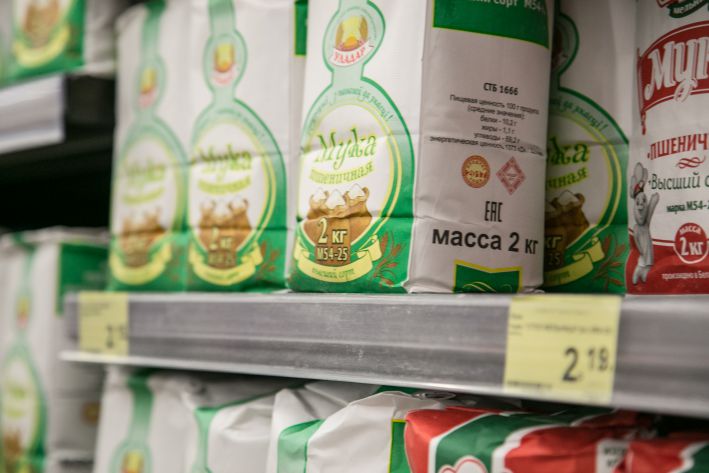 Muss Mehl gesiebt werden: Auch erfahrene Hausfrauen machen Fehler Brechreiz
