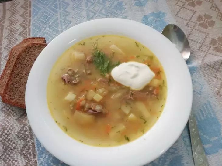 Comment faire bouillir délicieusement des petits pois pour qu'ils ne restent pas durs et non comestibles : une astuce culinaire soupe