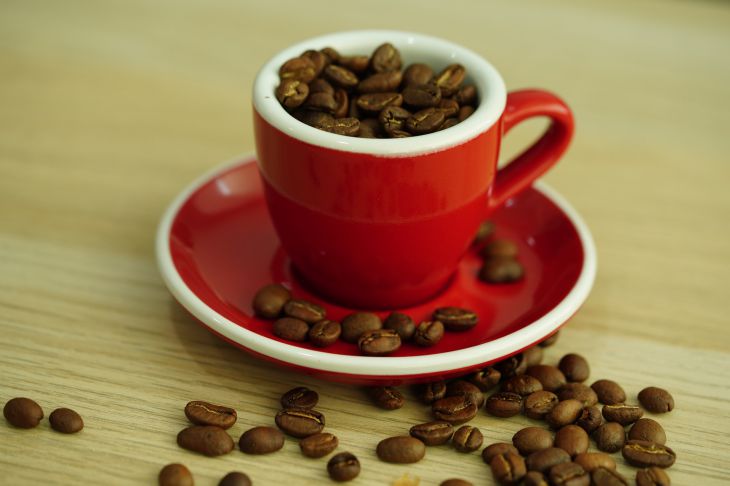 How to Make an Air Freshener from Socks and Coffee: A Useful Life Hack A cup of coffee