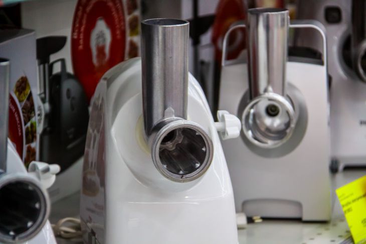 How to clean a meat grinder after use so you don't have to disassemble it: a trick from savvy housewives Meat grinder