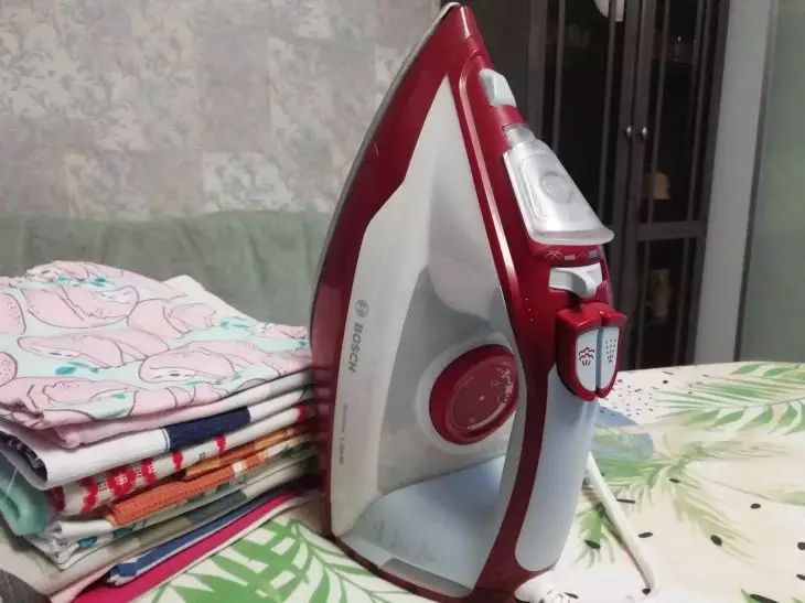Modern housewives don't bother ironing: should we get rid of the Soviet habit? iron