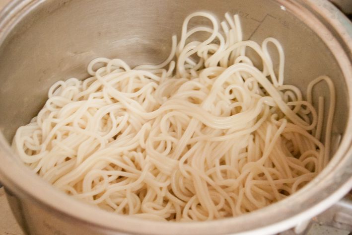 How to drain pasta after cooking: it's a piece of cake with a toothpick Pasta