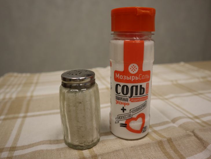 Why Smart Housewives Keep Salt on the Windowsill: Signs Have Nothing to Do With It Salt