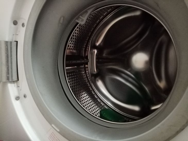 Why do people put bay leaves in their washing machines? Only a few people know washing machine