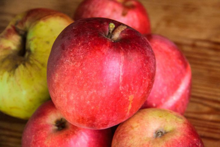 Cómo hacer un batido de kiwi y manzana: una opción de snack muy rica y sencilla manzanas