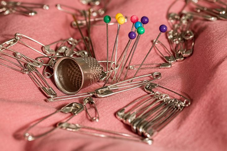 How to wear a pin to get protection from evil people Pins Needles
