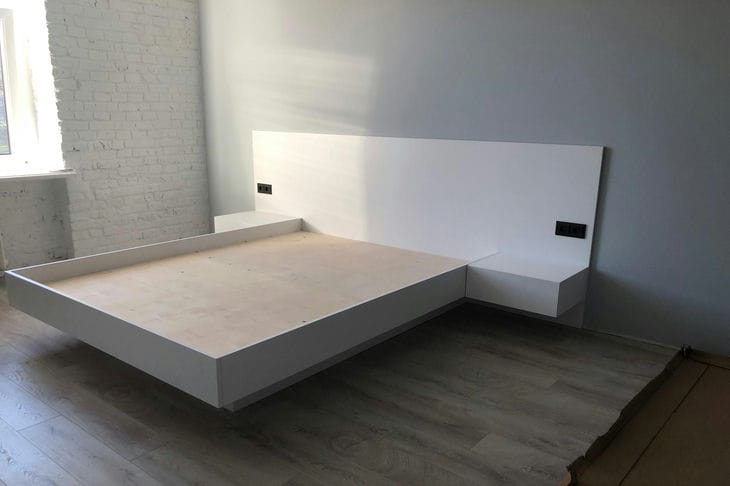 Dans quelles pièces peut-on utiliser des meubles flottants : un succès en décoration d'intérieur Lit