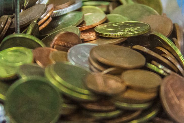 6 cosas inesperadas que atraen buena suerte y felicidad: creencias populares monedas