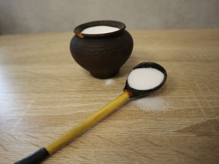 Why Housewives Add Salt to Sunflower Oil: A Forgotten Life Hack Salt Spoon