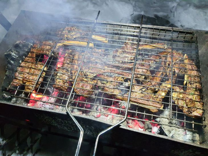 How to Clean Your Grill from Soot and Limescale Using One Vegetable: The Easiest Way Grill