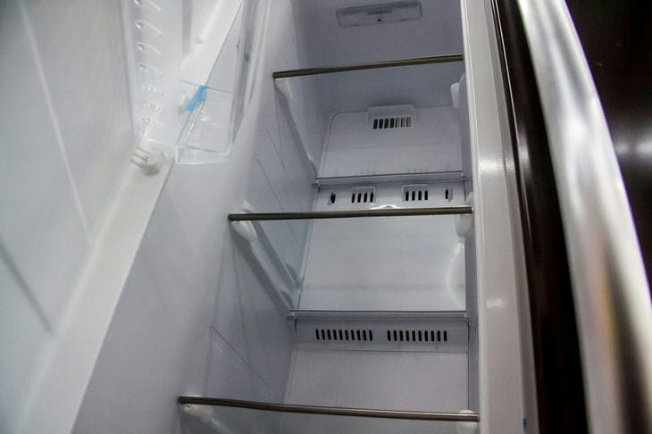 A Clever Trick From Japanese Women: You Won't Guess Why They Freeze Toothpaste in Ice Cube Trays Refrigerator