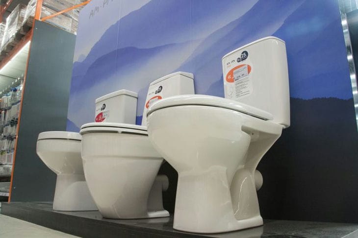 How to Clean a Toilet to a Shine: Dazzling Results Without the Smell of Bleach Toilets
