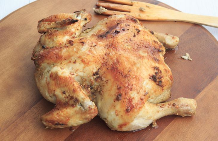 Why experienced housewives pour tea over meat and chicken: you will be surprised chicken