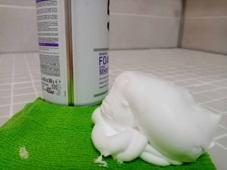 How to get rid of unpleasant odor from a toilet using shaving foam: not every housewife knows foam