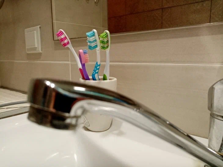 5 Bathroom Items You Need to Feel Comfortable: Bet You Don't Know About Them All? Toothbrushes