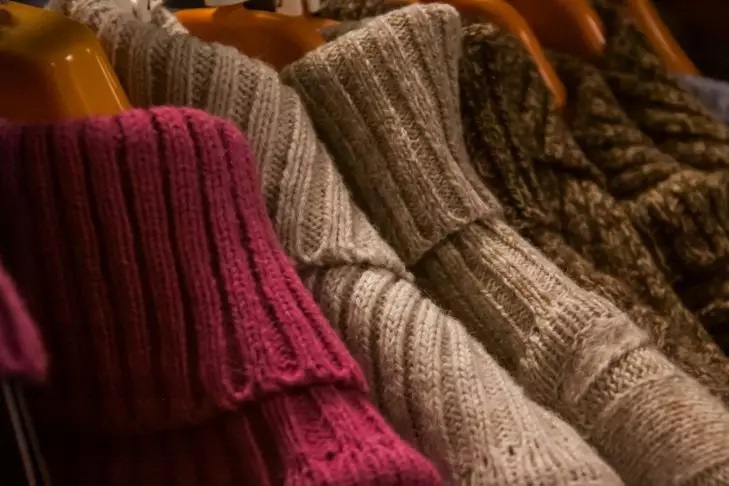 How to Choose the Perfect Sweater for Winter: What to Look for When Buying Sweater