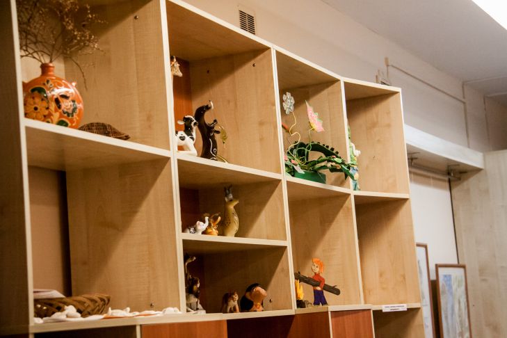 Comment choisir les étagères parfaites pour le salon : les designers ont révélé 3 secrets étagère