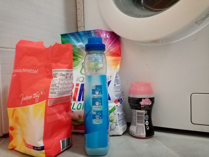 How to remove green stuff from textiles: not everyone knows Cleaning products