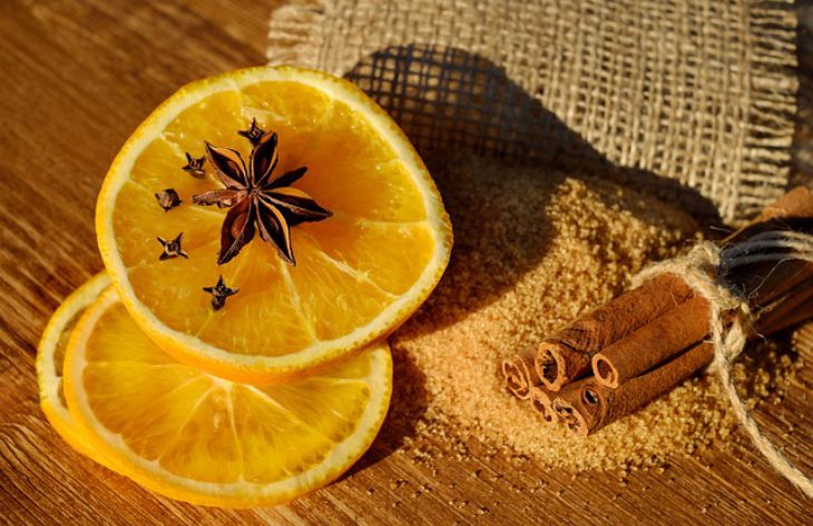 How to Create Beautiful Decor Elements with a Holiday Scent: Designers Reveal Secrets decor