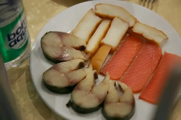 So halten Sie geräucherten Fisch möglichst lange frisch: Tipps, deren Nichtbeachtung eine Sünde ist Fisch