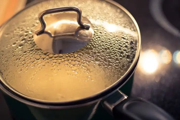 Cómo cocinar gachas de sémola de chocolate: una forma sencilla de sorprender a tu hijo con un delicioso desayuno Olla