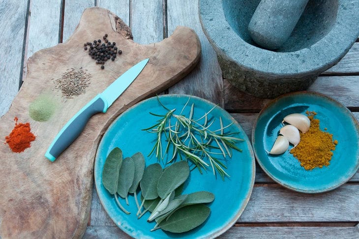 What you can't cut with a ceramic knife: you'll have to buy a new one A vessel