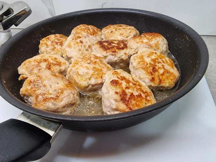 How to Remove Scratches from a Teflon Frying Pan: Milk Is What You Need to Fix a Frying Pan Frying pan