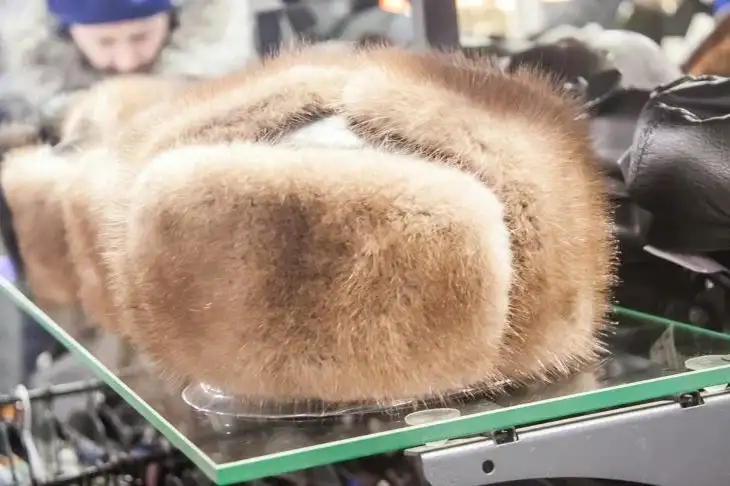 How to clean a fur hat at home: you need sand Hat
