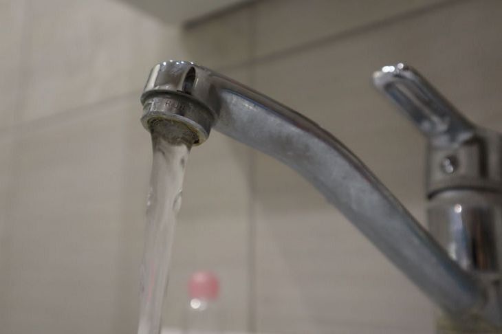 Can You Drink Hot Water Straight From the Tap: 90% of People Are Wrong in Their Conclusions crane