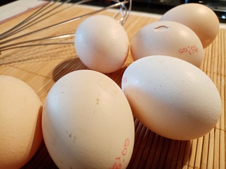 Comment cuisiner une omelette parfaitement moelleuse : toutes les femmes au foyer ne le savent pas omelette