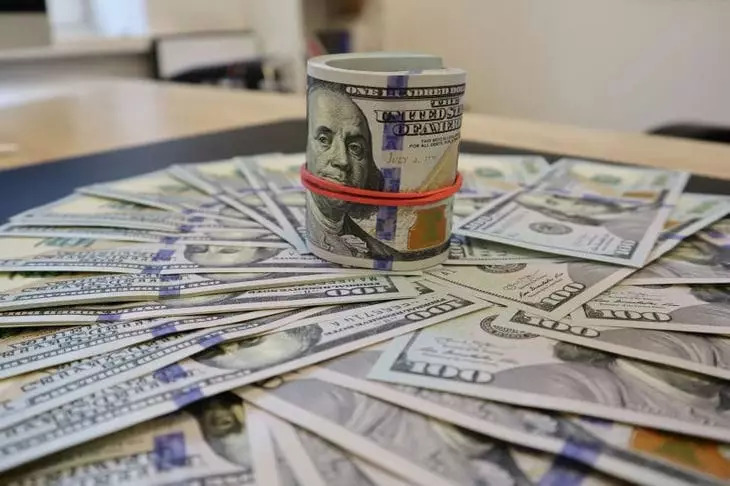 Cómo los negocios cambian las cualidades personales de una persona dinero