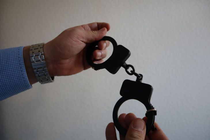Borisov resident convicted of possession of psychotropic substances handcuffs