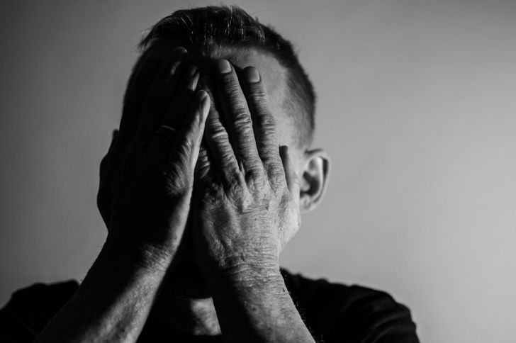 Esta frase la pronuncian sólo aquellas personas que nunca serán felices: compruébalo tú mismo. tristeza