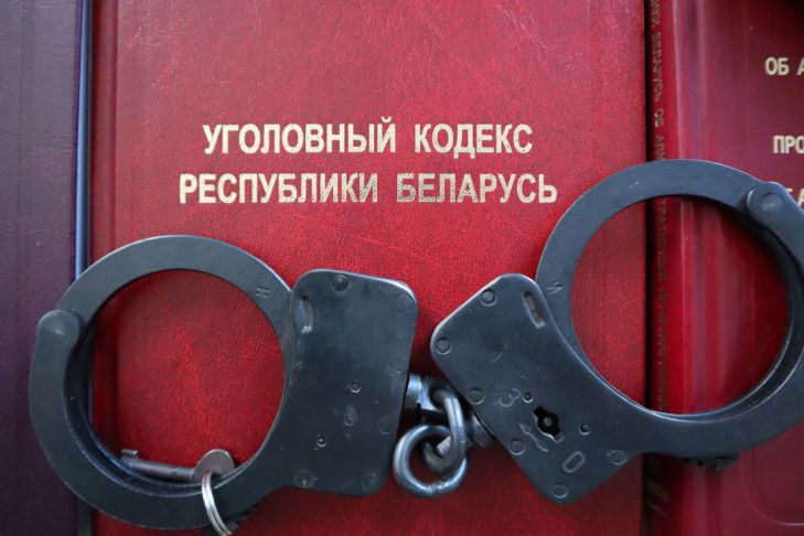 Un proxénète de 19 ans de Rechitsa a été arrêté à l'aéroport de Minsk Code criminel