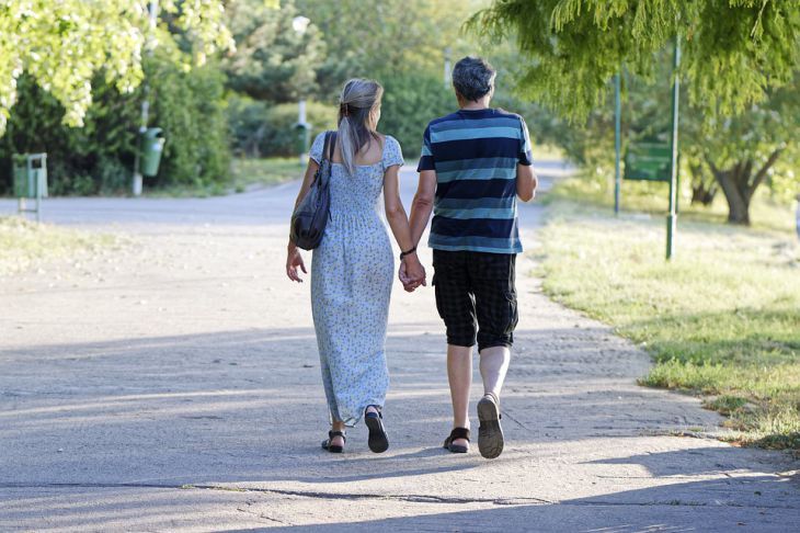 Cómo complacer a una mujer Géminis en una relación: haz 4 cosas par