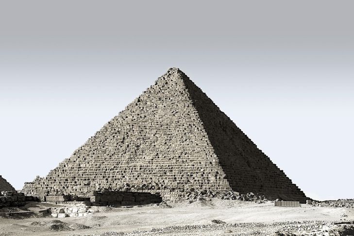 An der Spitze der Cheops-Pyramide wurde ein Hund gefunden: Warum ist er dorthin geklettert? Pyramide