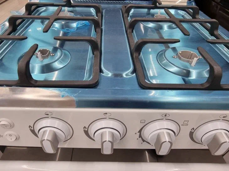 How to Get Rid of Grease on the Stove: Advice for Those Who Are Completely Desperate Plate