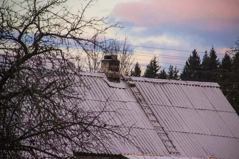 How to cover compost for the winter so it doesn't freeze and suffocate House Dacha