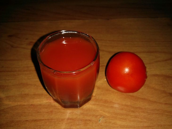 Here's What Will Change in Your Health If You Start Drinking Tomato Juice Every Day juice