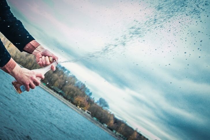 How to Stop Regretting Past Mistakes: Self-Help Methods Hands Splashes