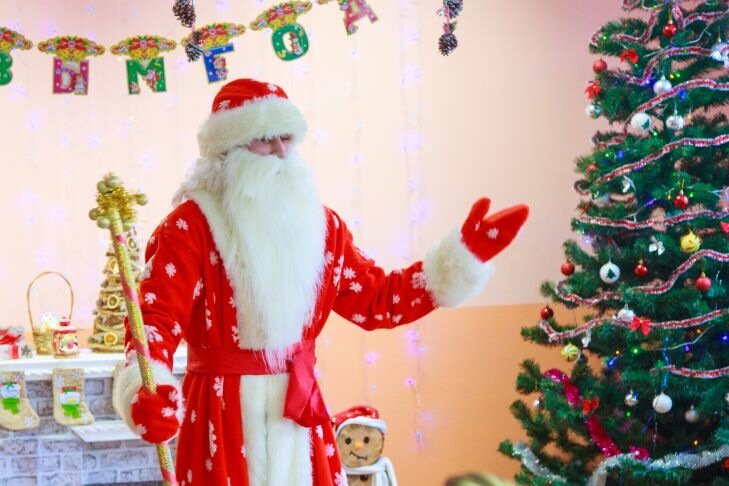 Why You Shouldn't Tell Children the Truth About Santa Claus: Advice from a Psychologist Father Frost