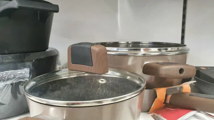 Por qué escurrir el agua al cocinar carne: el chef habló de un error popular un barco