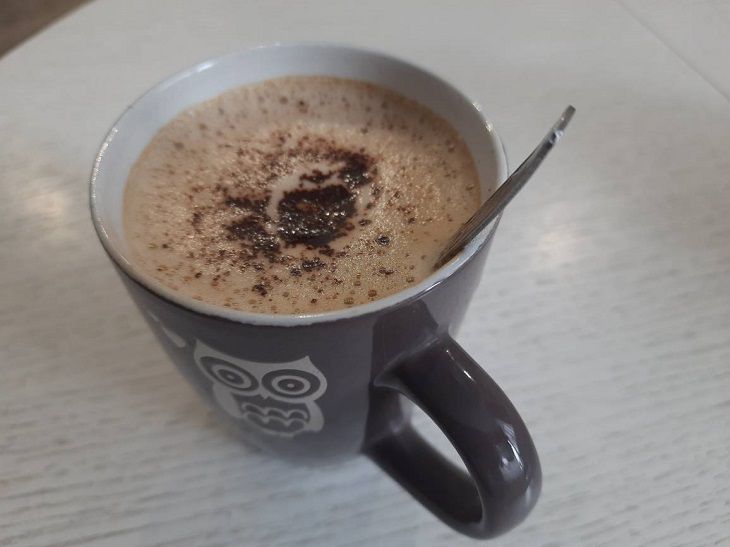 Denken Sie nicht einmal daran, Kaffee aus einer Tasse dieser Farbe zu trinken: Es ist keine Frage der Zeichen Kaffee