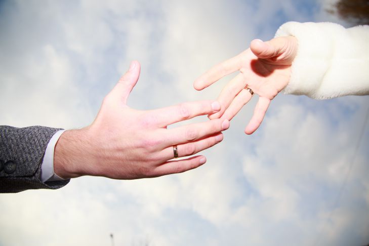 Strong Relationships: 5 Signs That the Couple Will Not Break Up Love