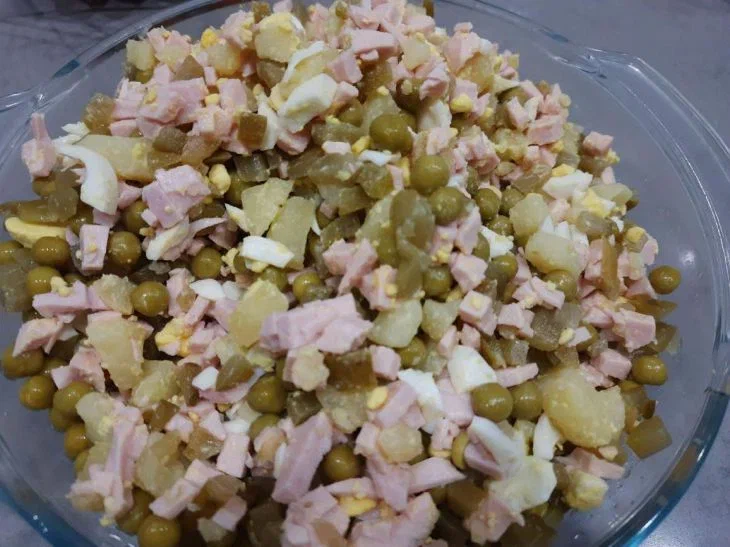How to make a salad Chicken in a fur coat: light and very tasty Salad