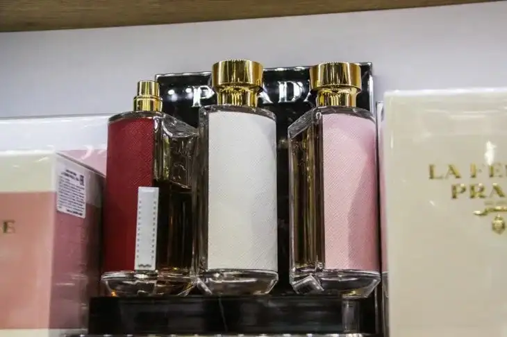 Comment rendre votre parfum préféré plus durable : tout le secret réside dans la bonne application Parfum