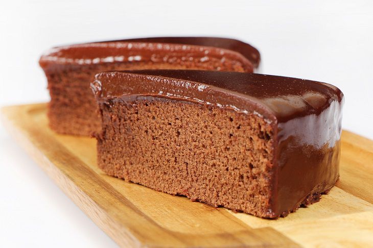 Vous ne pourrez plus vous arracher à ce dessert aux bananes, beurre de cacahuète et chocolat noir. tarte